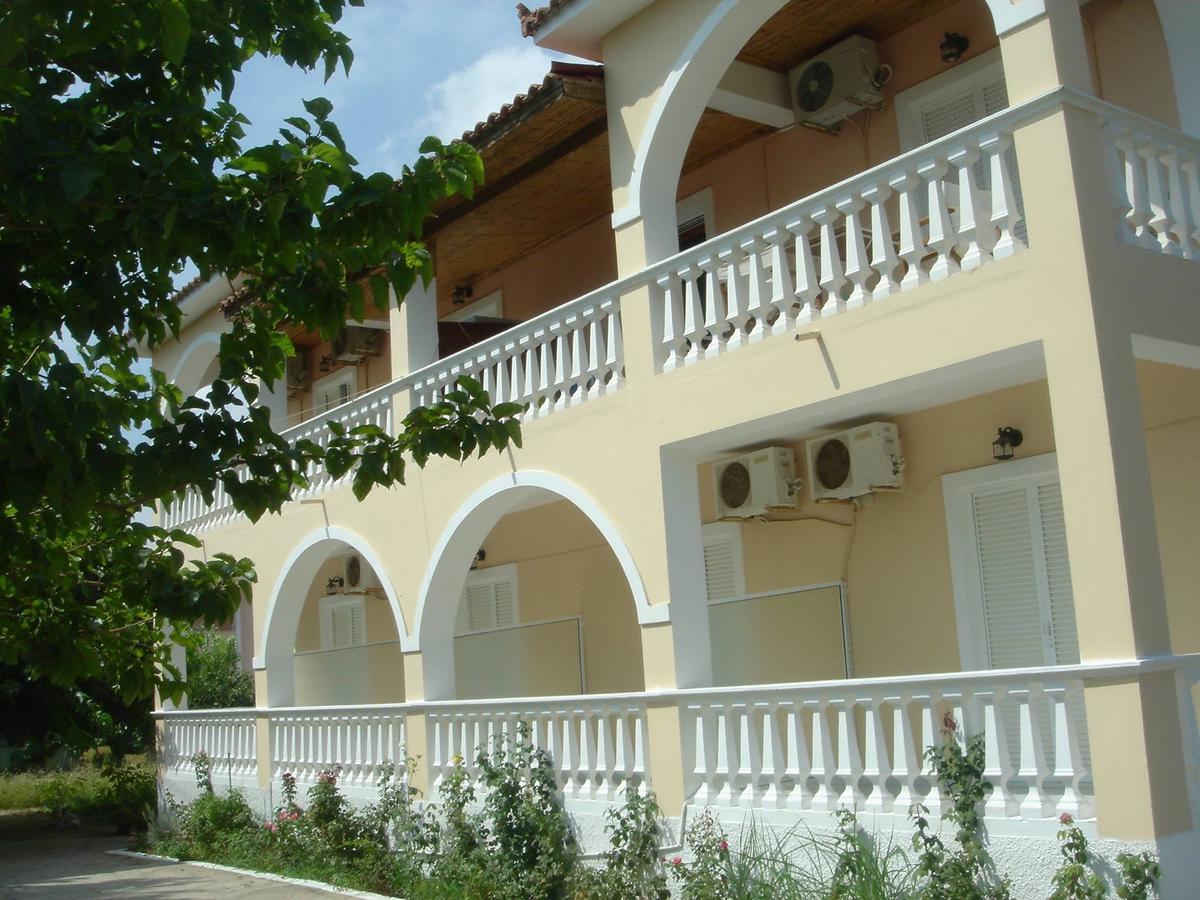 Rallou Rooms & Apartments Gaitani Bagian luar foto